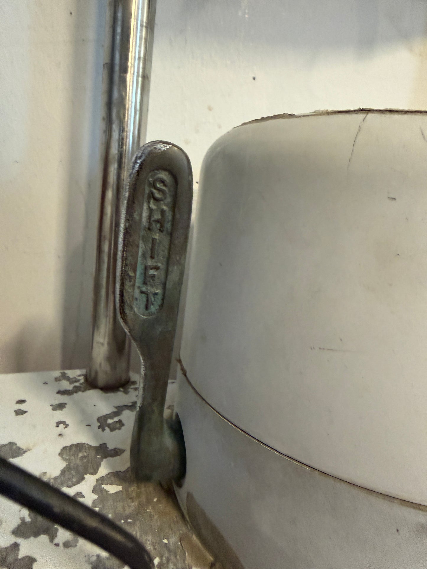 Merriman Yacht Specialties Pedestal - Hunter 31