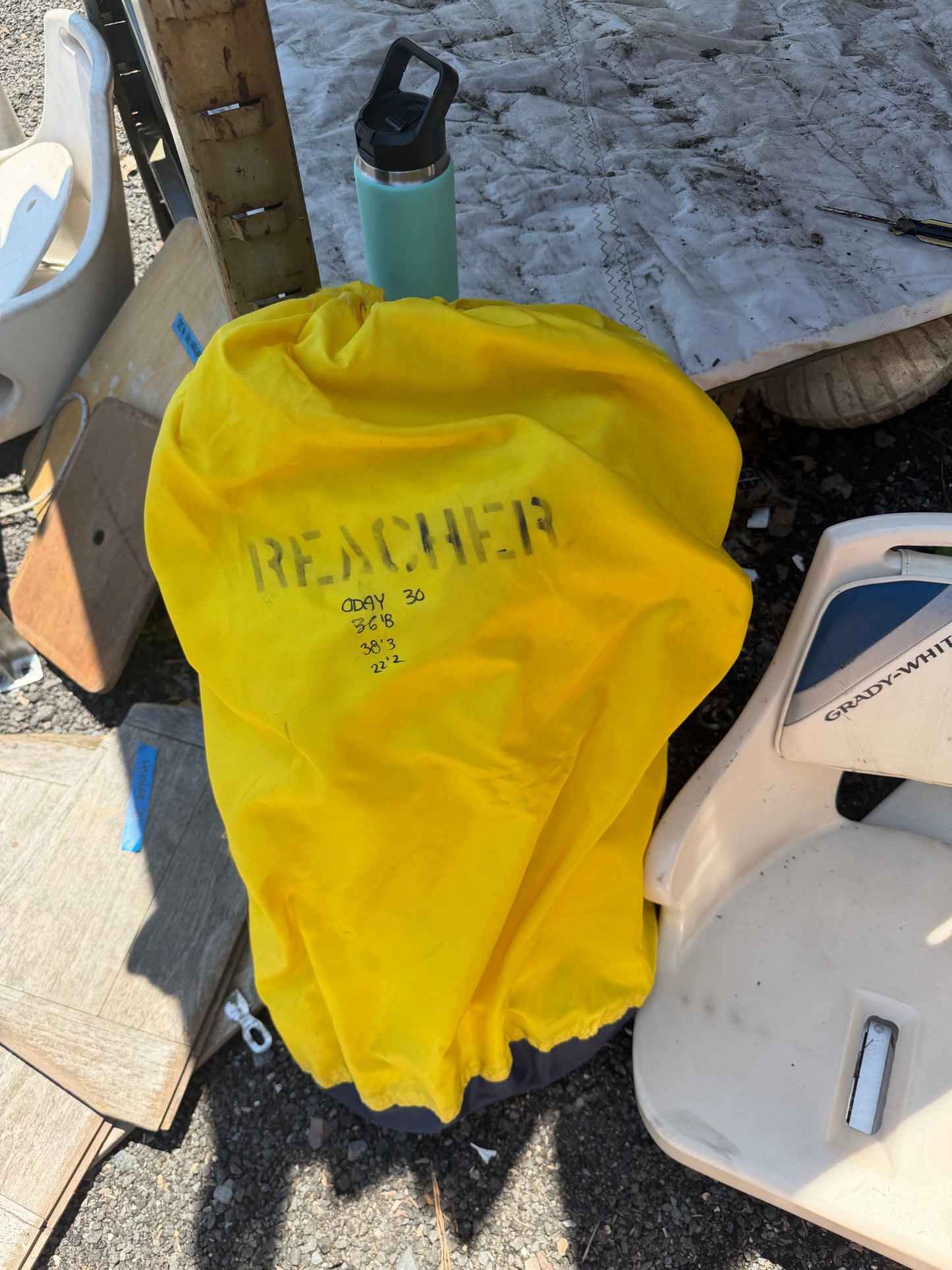 ODAY 30 Reacher Sail - 38'3" x 36'8" x 22'2"