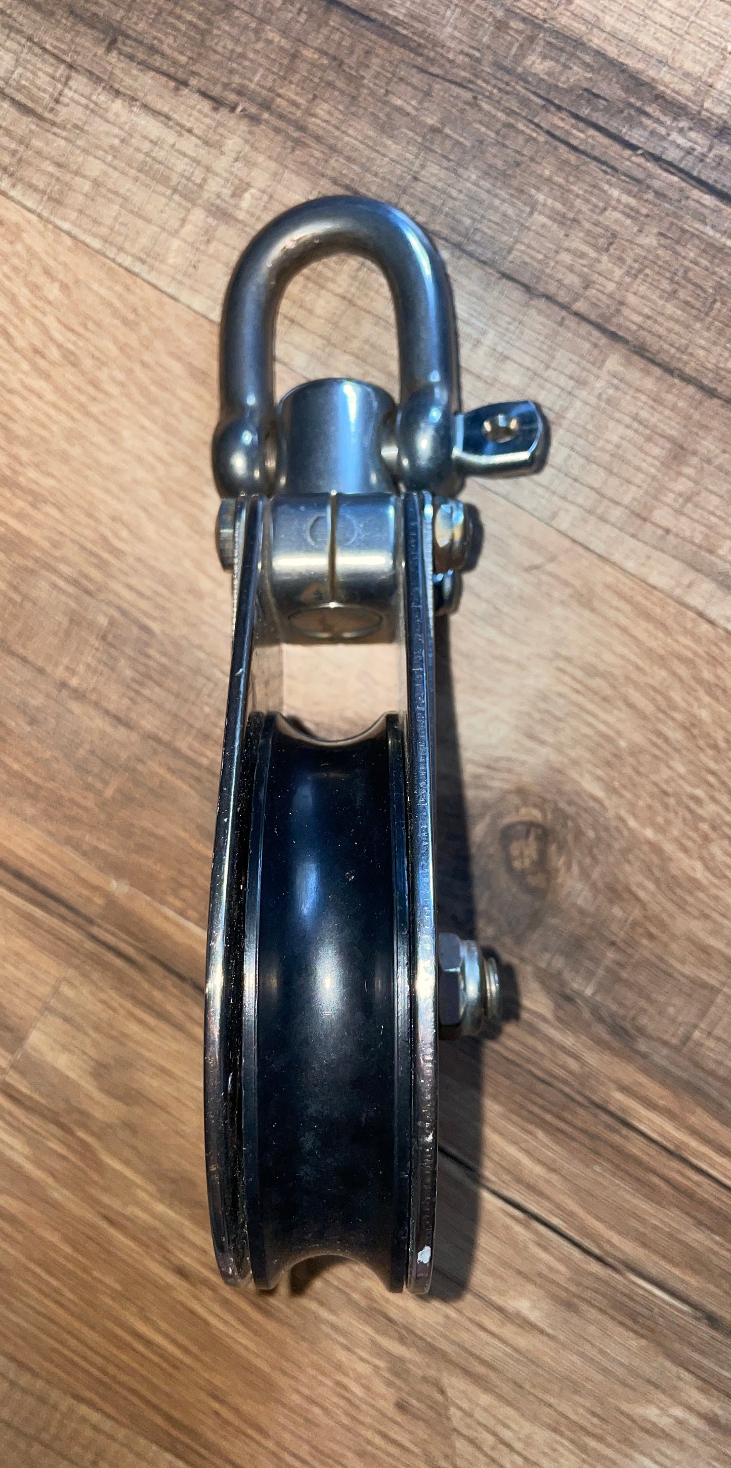 Large Schaefer 3 1/4” Sheave Single Swivel Block With Shackle - 9/16” Line
