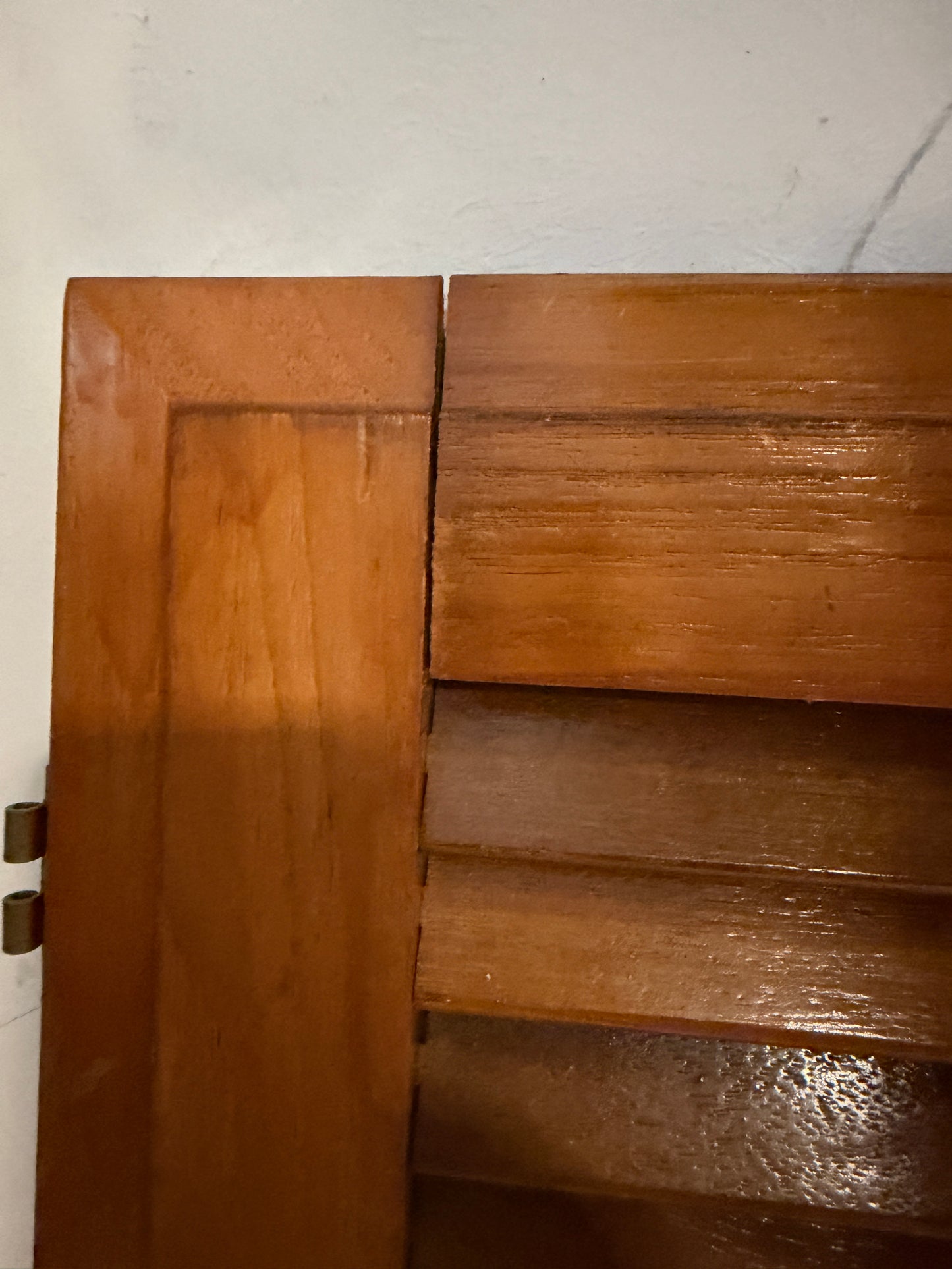 Downeaster 38 Interior Louvered Door - ID: 26 1/4" Tall x 13 1/2" Wide -- #343