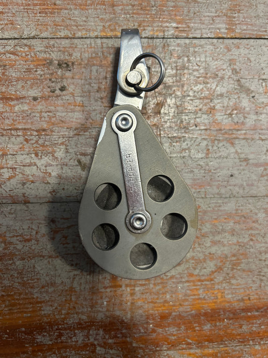 Schaefer 2” Sheave Single Fixed Block & shackle (Metal Sheave)