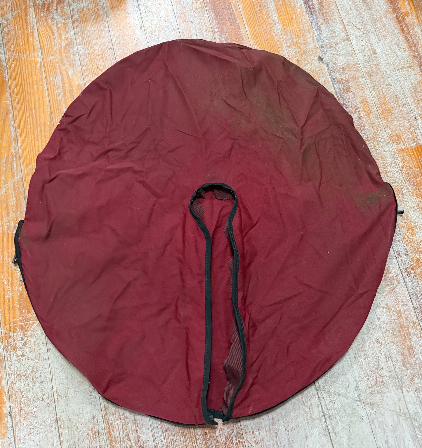 30" Diameter Burgundy Wheel Cover