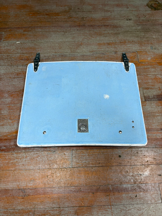 Hatch 24 5/8" x 19 1 /4"