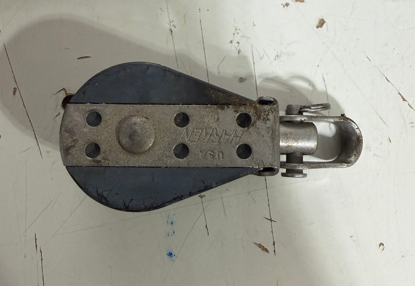 Harken Swivel Single Block 1 1/2” Sheave - 3/8” Line WITH OR WITHOUT SHACKLE