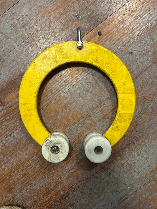 Horseshoe Boom Vang with shackle