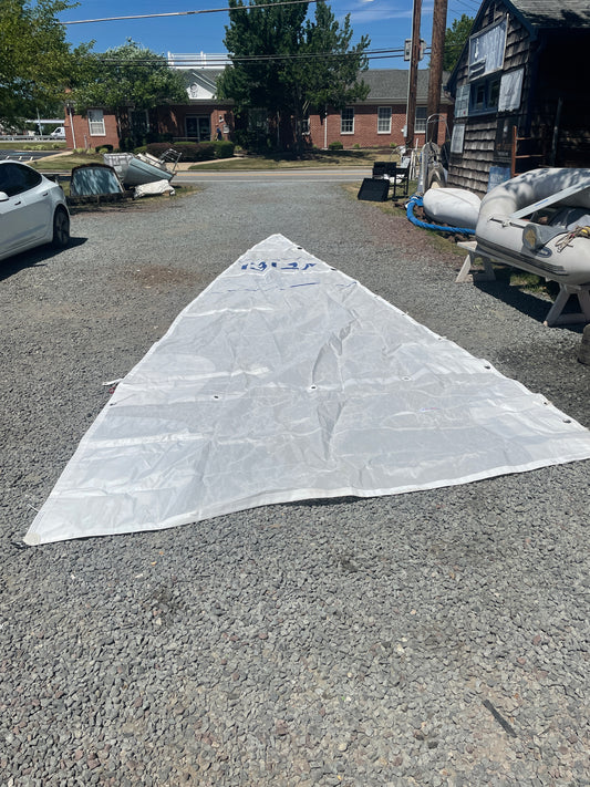 9’ 9” x 28’ x 29’ 9” Mainsail