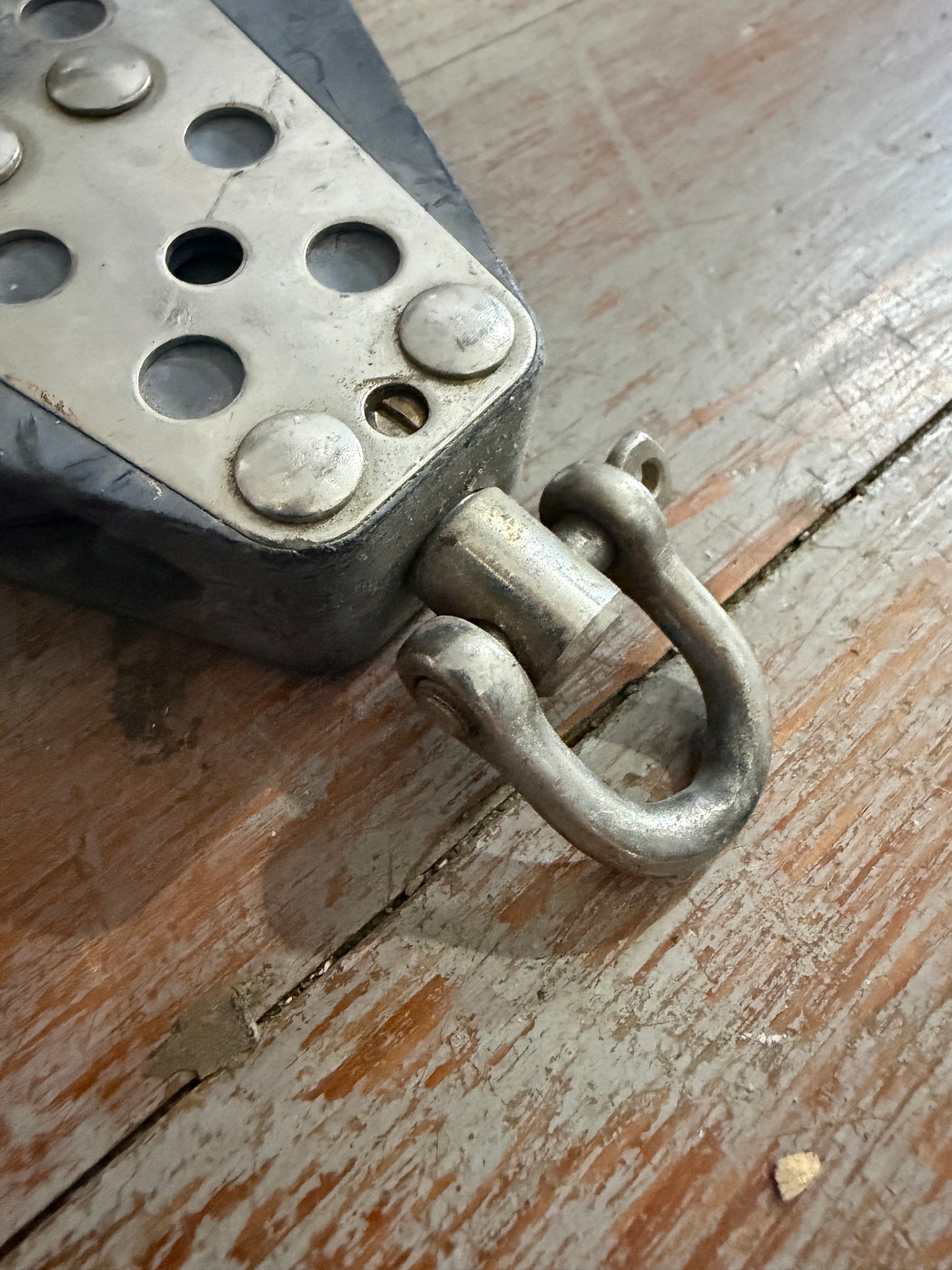 Harken Swivel Fiddle With Shackle- 3/8” Line