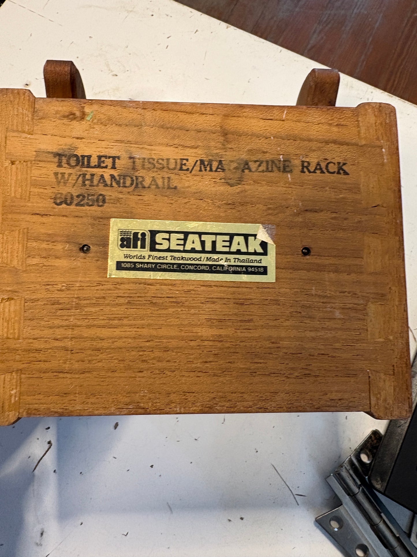 SeaTeak Toilet Tissue Rack