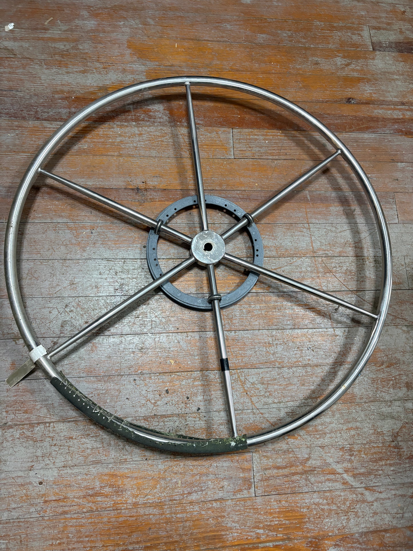 32" Stainless Steel Wheel With Tapered Shaft - 11/16" TO 1" Shaft Diameter