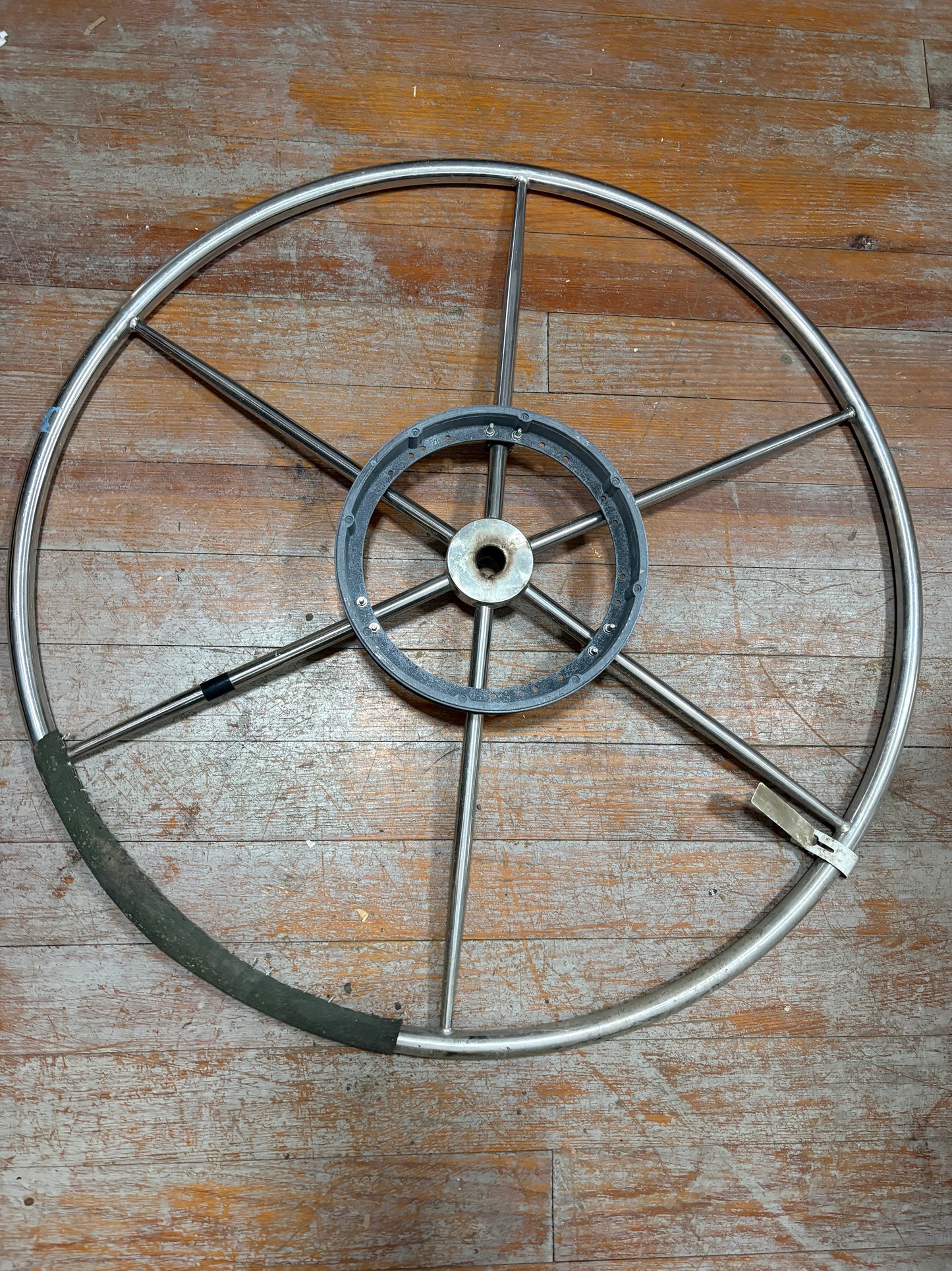 32" Stainless Steel Wheel With Tapered Shaft - 11/16" TO 1" Shaft Diameter