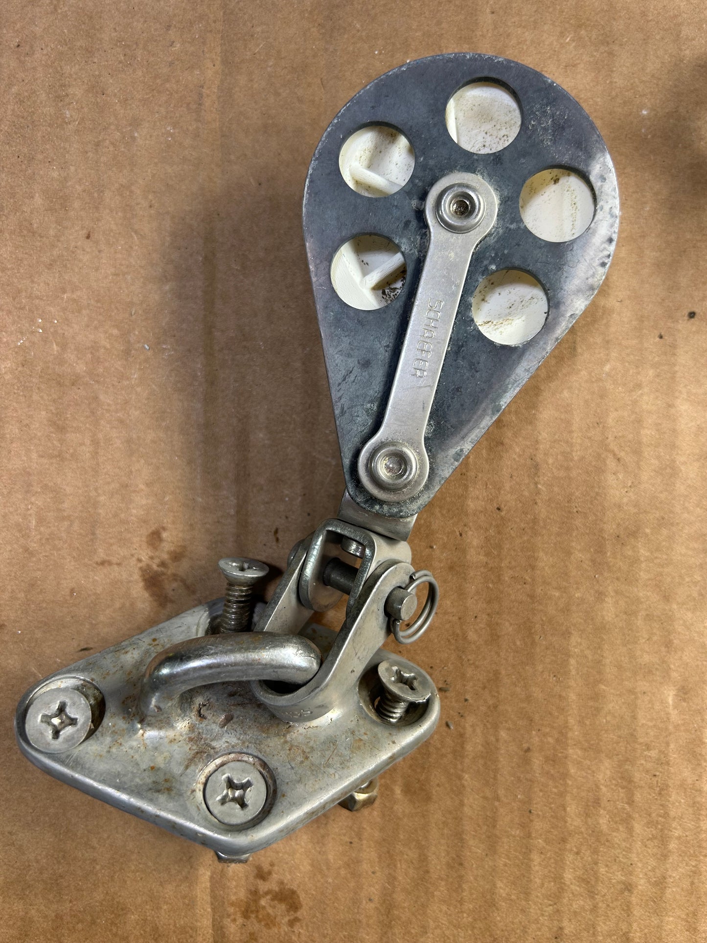 Schaefer Single Swivel Block w/ Merriman Mounting Plate