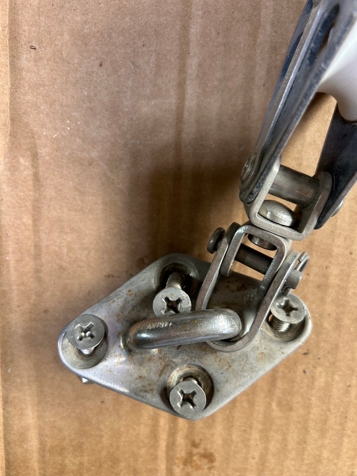 Schaefer Single Swivel Block w/ Merriman Mounting Plate