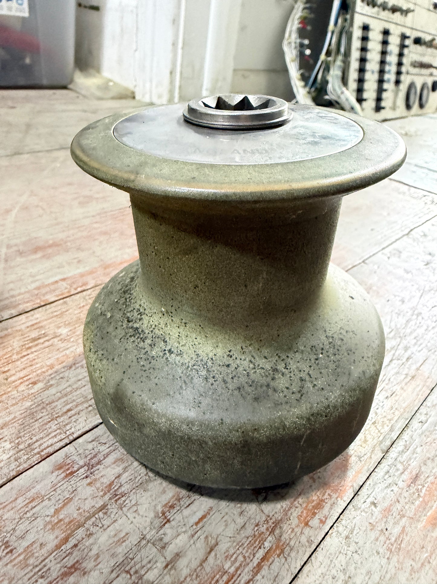 Bronze Lewmar 25 Two Speed Winch