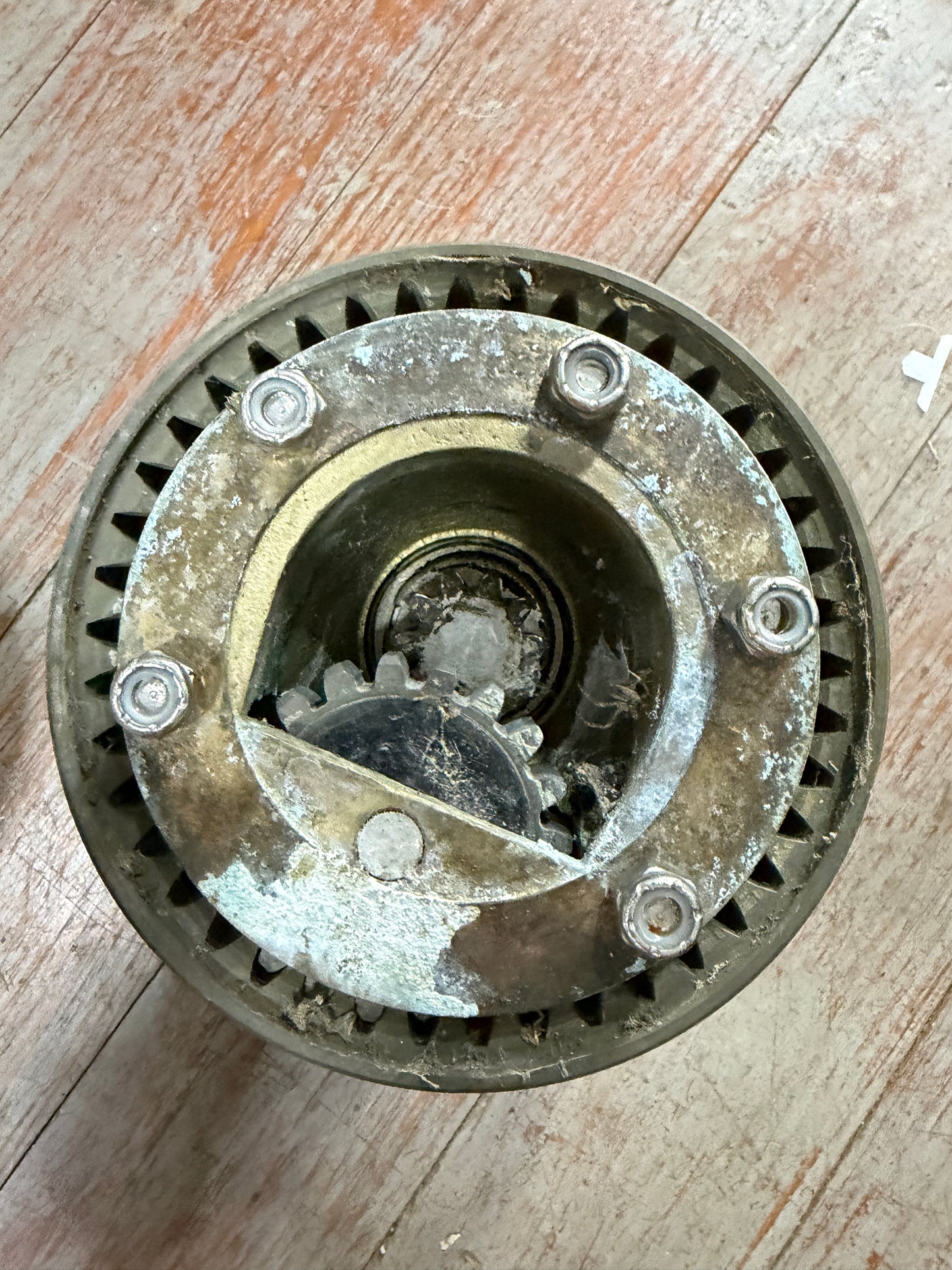 Bronze Lewmar 25 Two Speed Winch