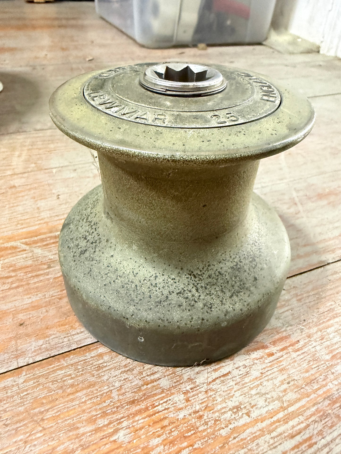 Bronze Lewmar 25 Two Speed Winch