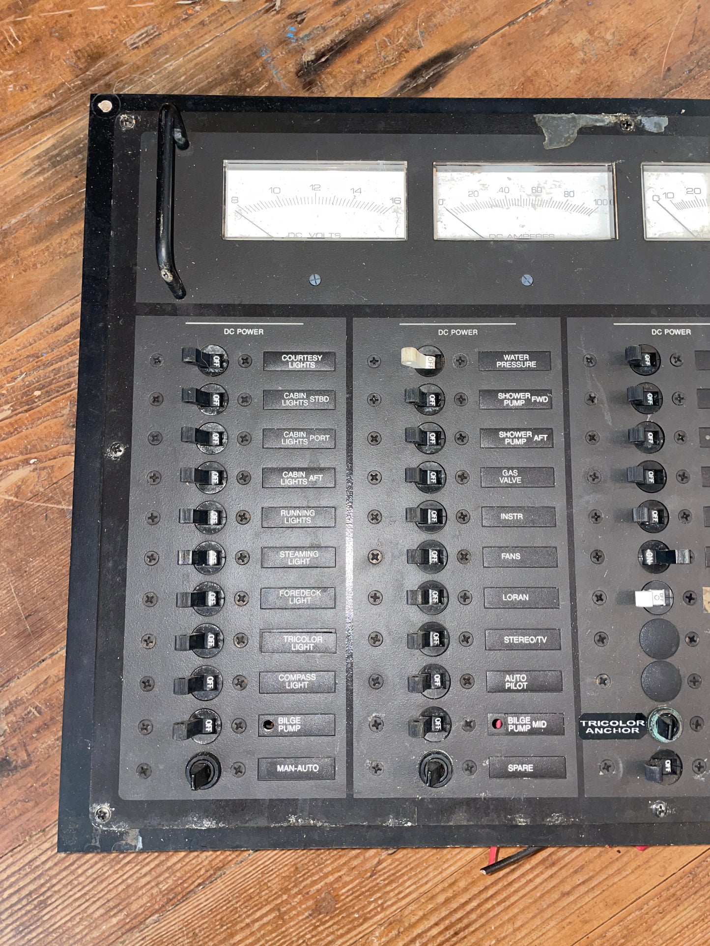 33 Switch DC ; 11 Switch AC Bass Distribution Panel