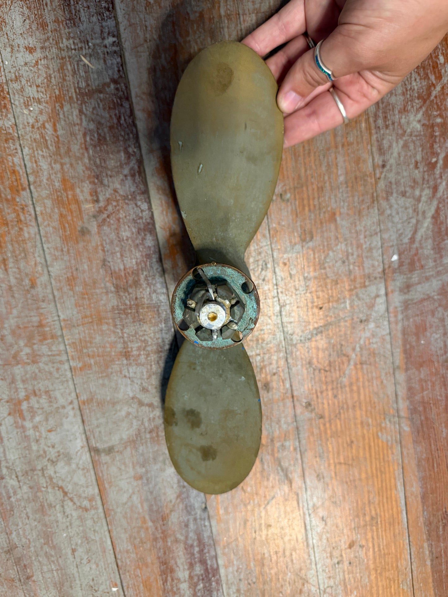 12 RH 9 - 2 Blade Propeller - 1" Tapered Shaft