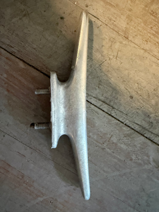 8" Solid Aluminum Cleat