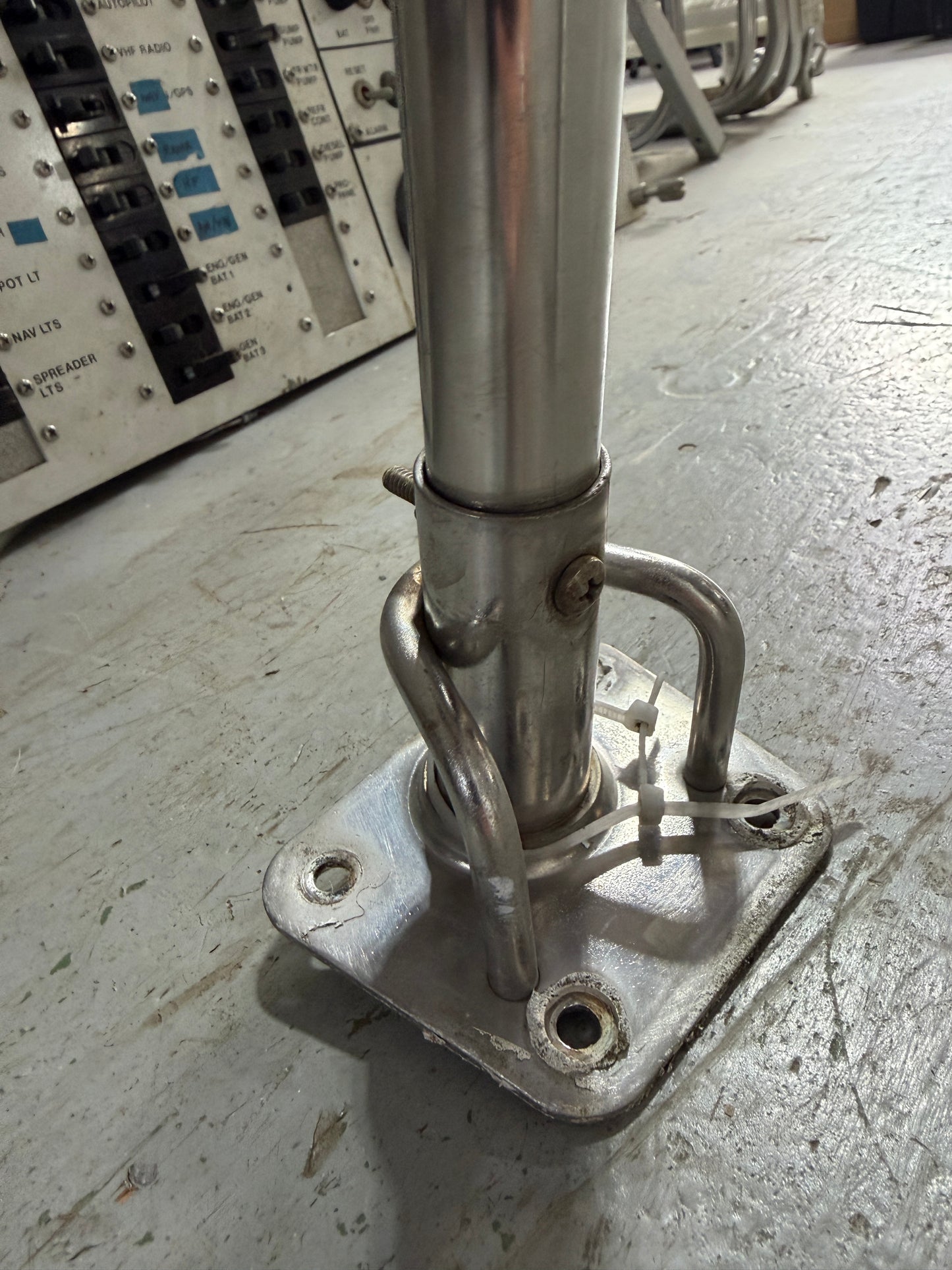 24 1/2" Tapered Double Lifeline Stanchion Gate - Humphries 42 IOR