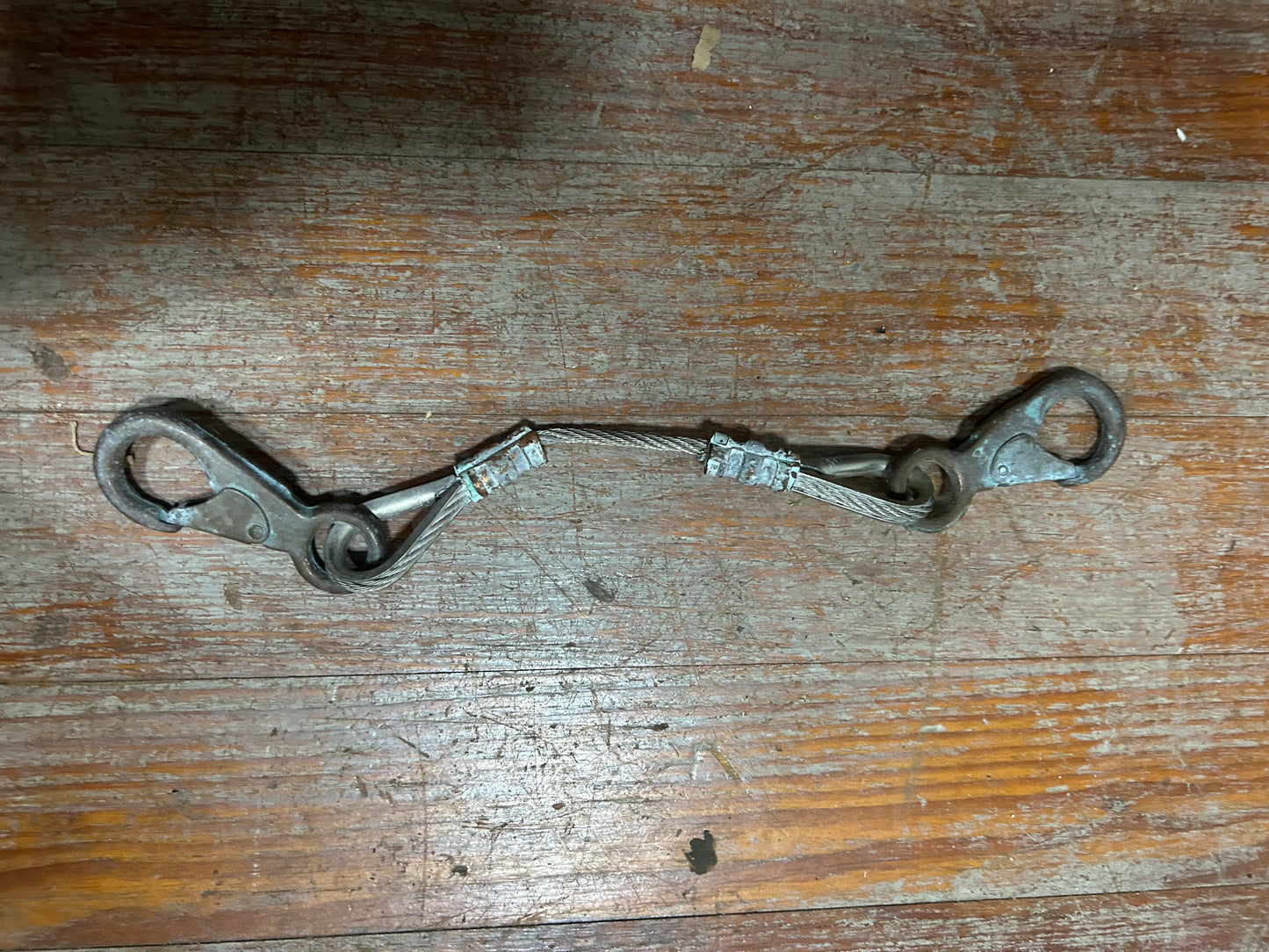 7 1/2" Length x 3/16" Diameter Double Clamp Cable with 2 x 3 1/2" carabiners