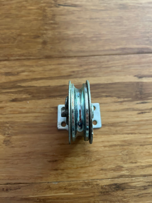 Koch Industries 2” Fixed Flange Pulley Block 480 lb Load