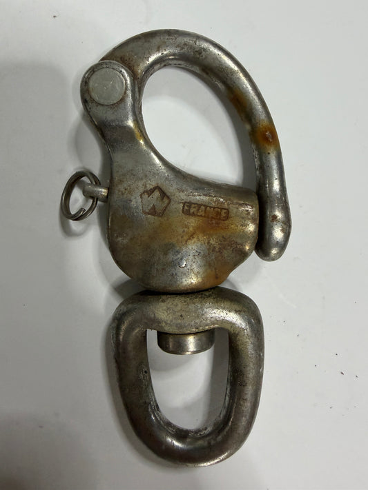 Large Wichard Shackle - 3/4" x 1" Swivel Bail