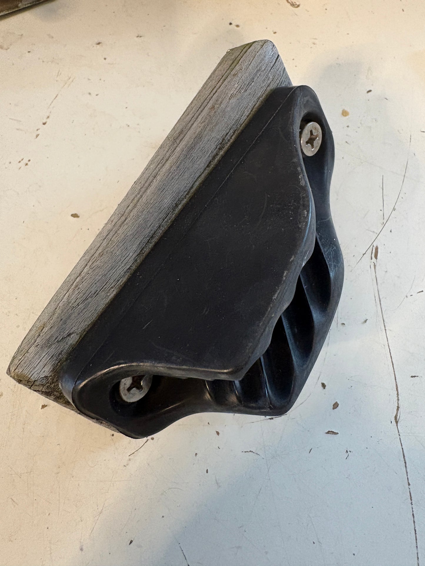 V Cleat/ Jam Cleat