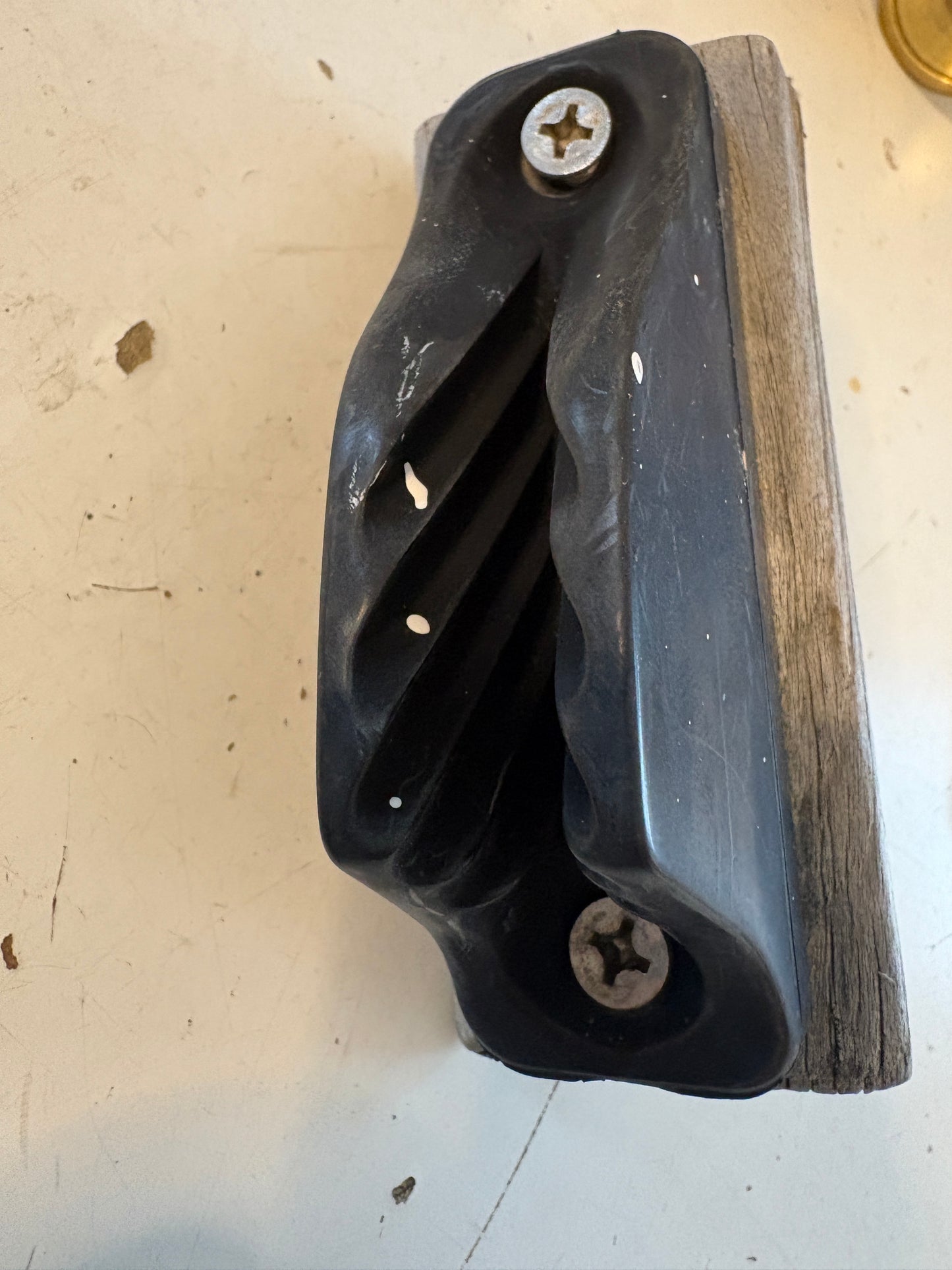V Cleat/ Jam Cleat