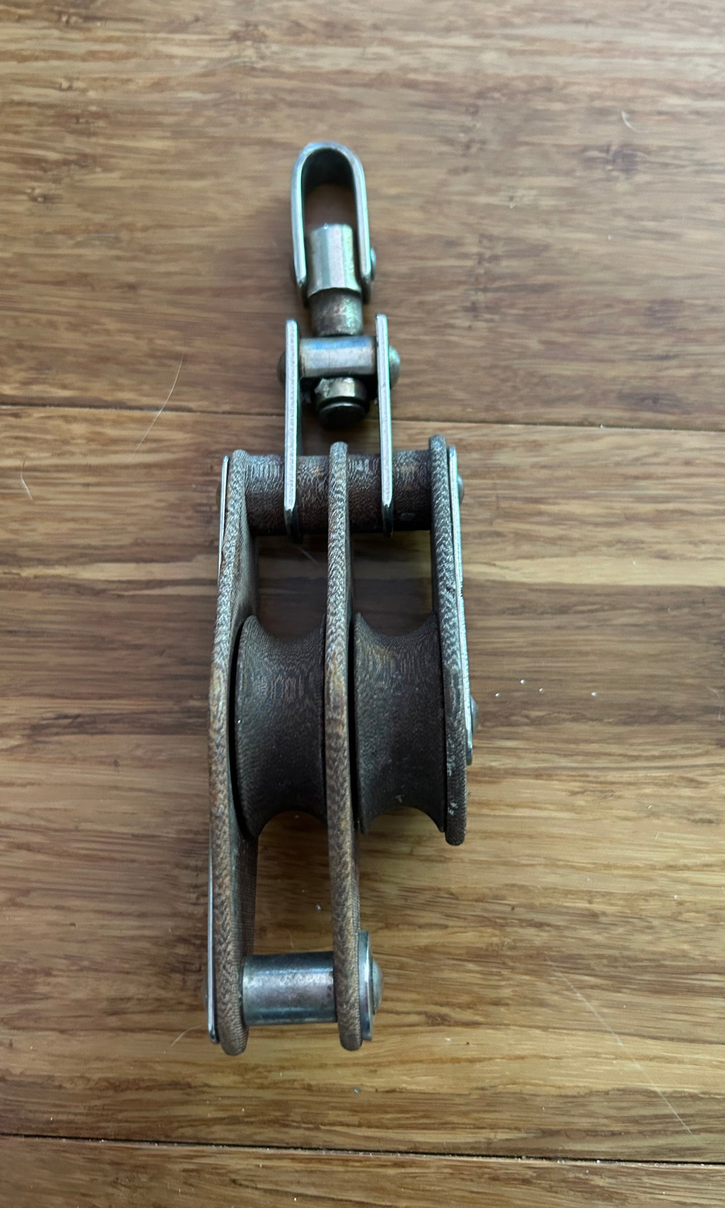Vintage HYE Holland Double  Block 1 1/2” Sheaves