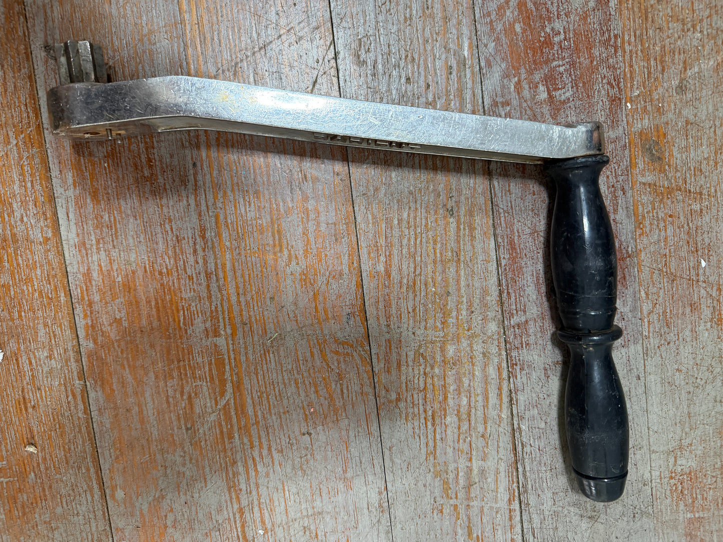 Barient Locking Extending Winch Handle - Cracked Handle - Missing Lock