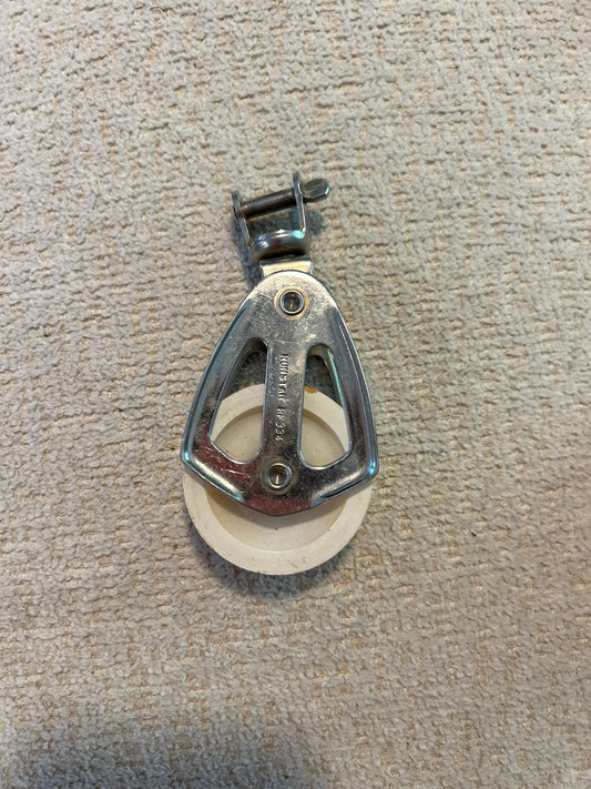 Ronstan RF334 SS 1-3/4” Sheave w/ swivel shackle