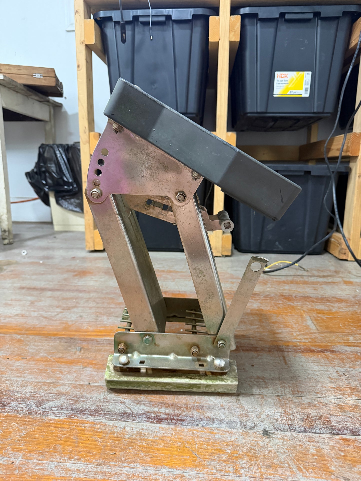 Garelick Eez-in Motor Mount - C&C 38