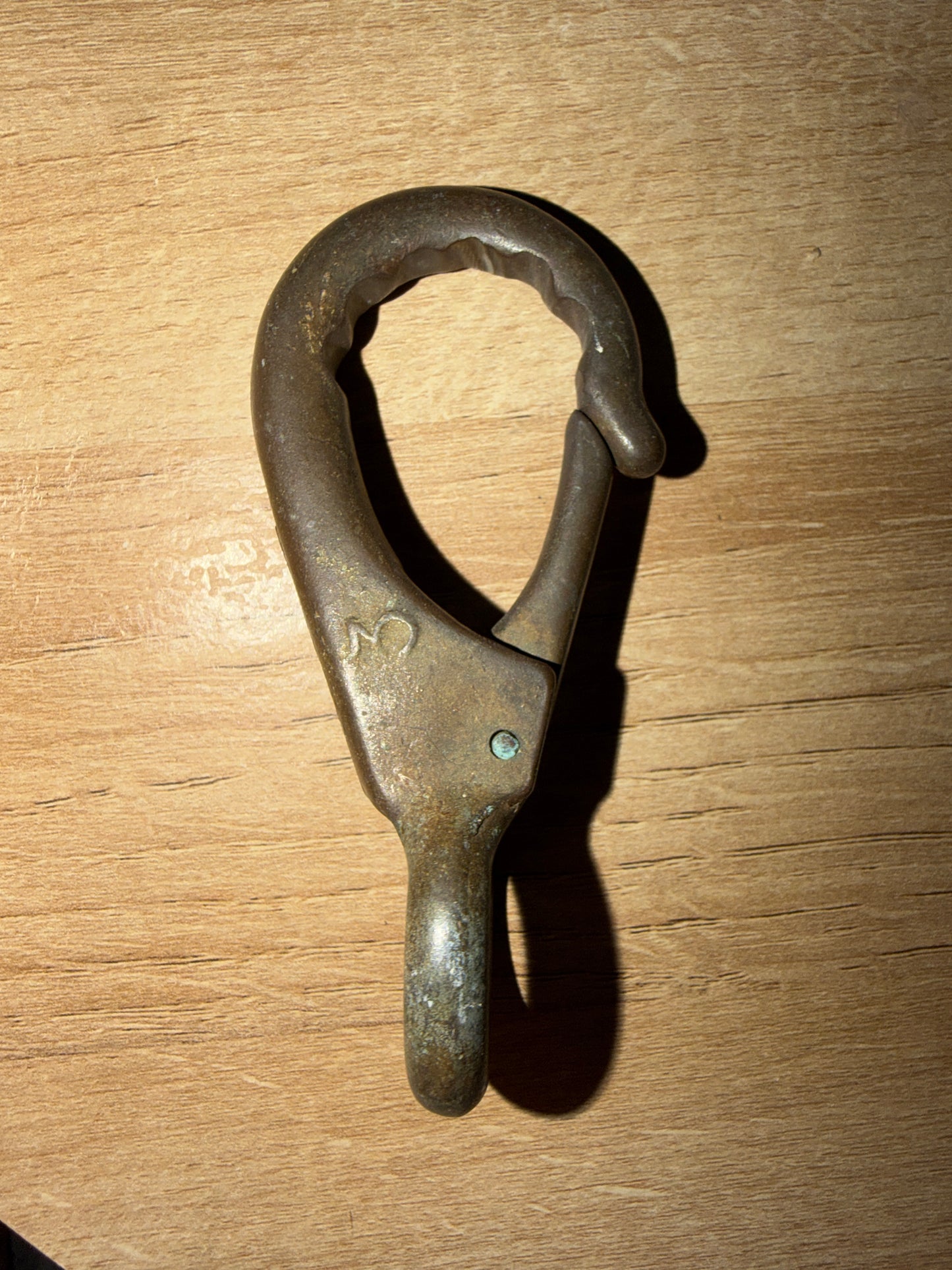 Bronze #3 Fixed Bail Clip - 11/16" Bail
