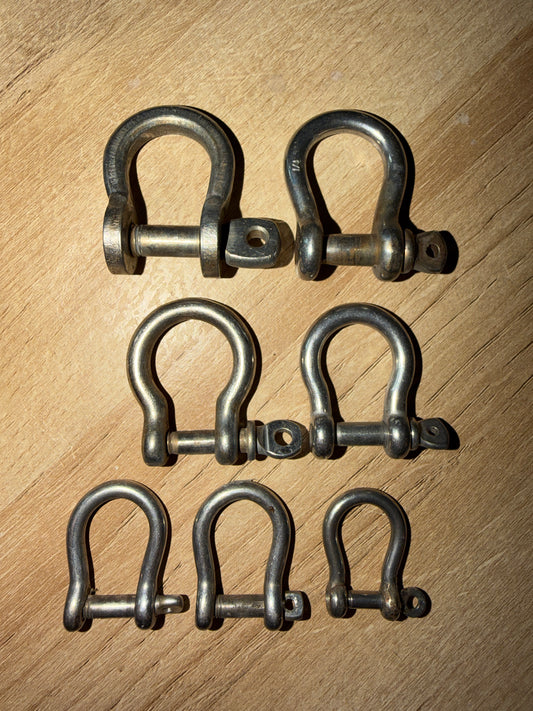 LOT OF 7 Bow Shackles