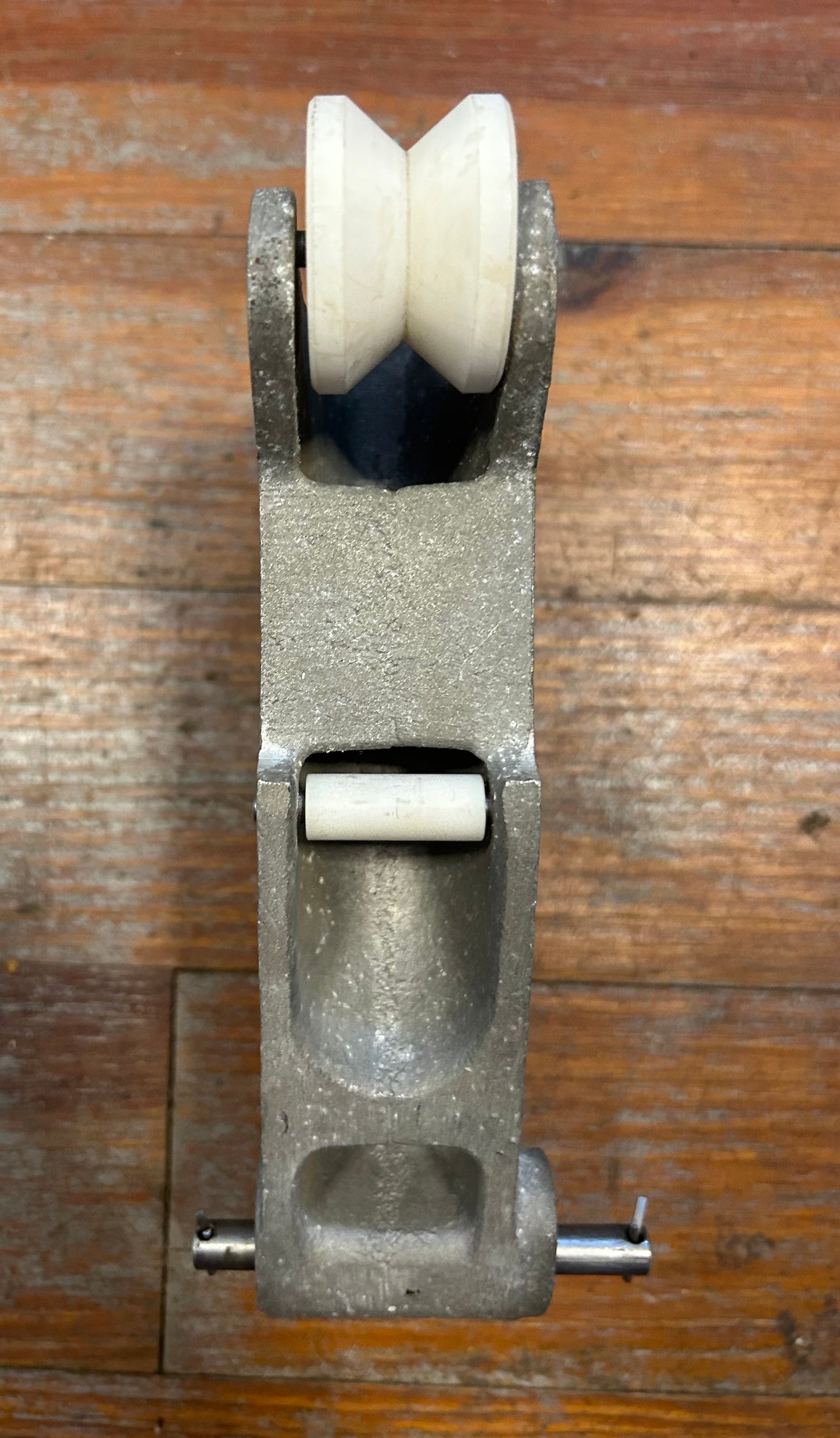 Aluminum Triple Halyard Sheave Box 1-3/8” & 1-1/4” Sheaves