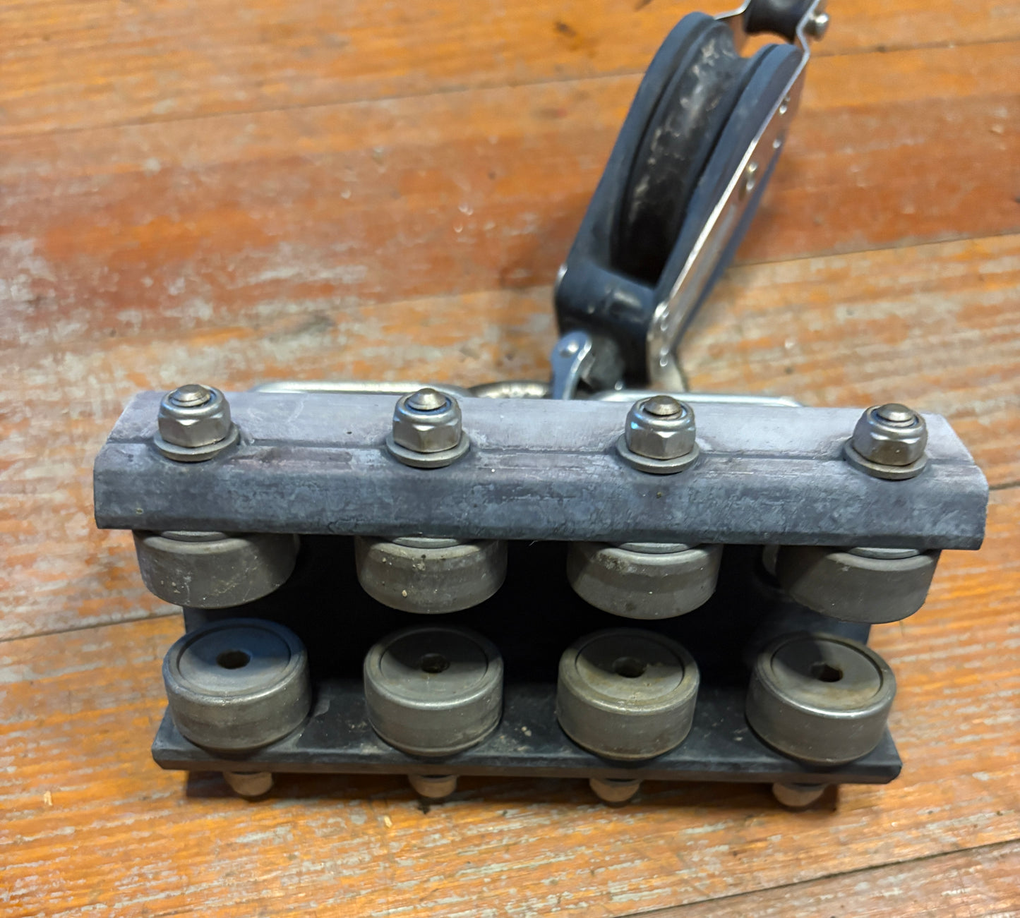 Lewmar Traveler / Track Car for 1 1/2" track with Ronstan Block
