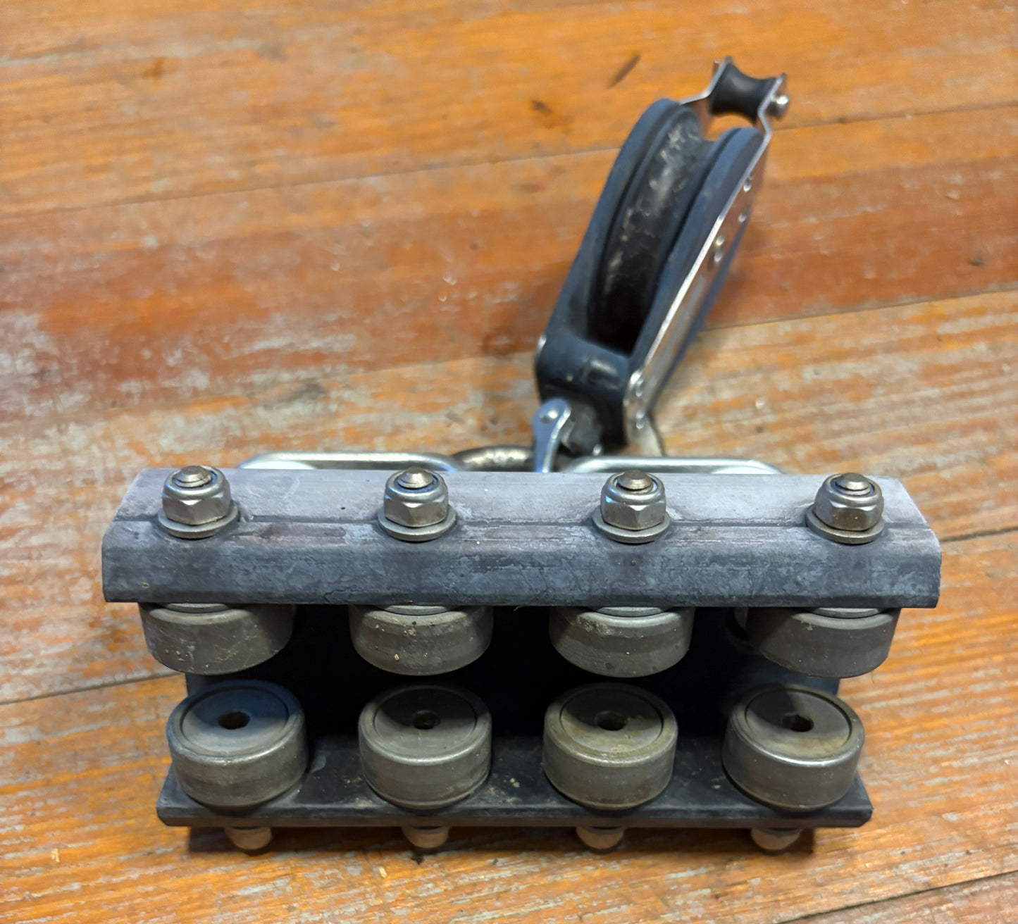 Lewmar Traveler / Track Car for 1 1/2" track with Ronstan Block