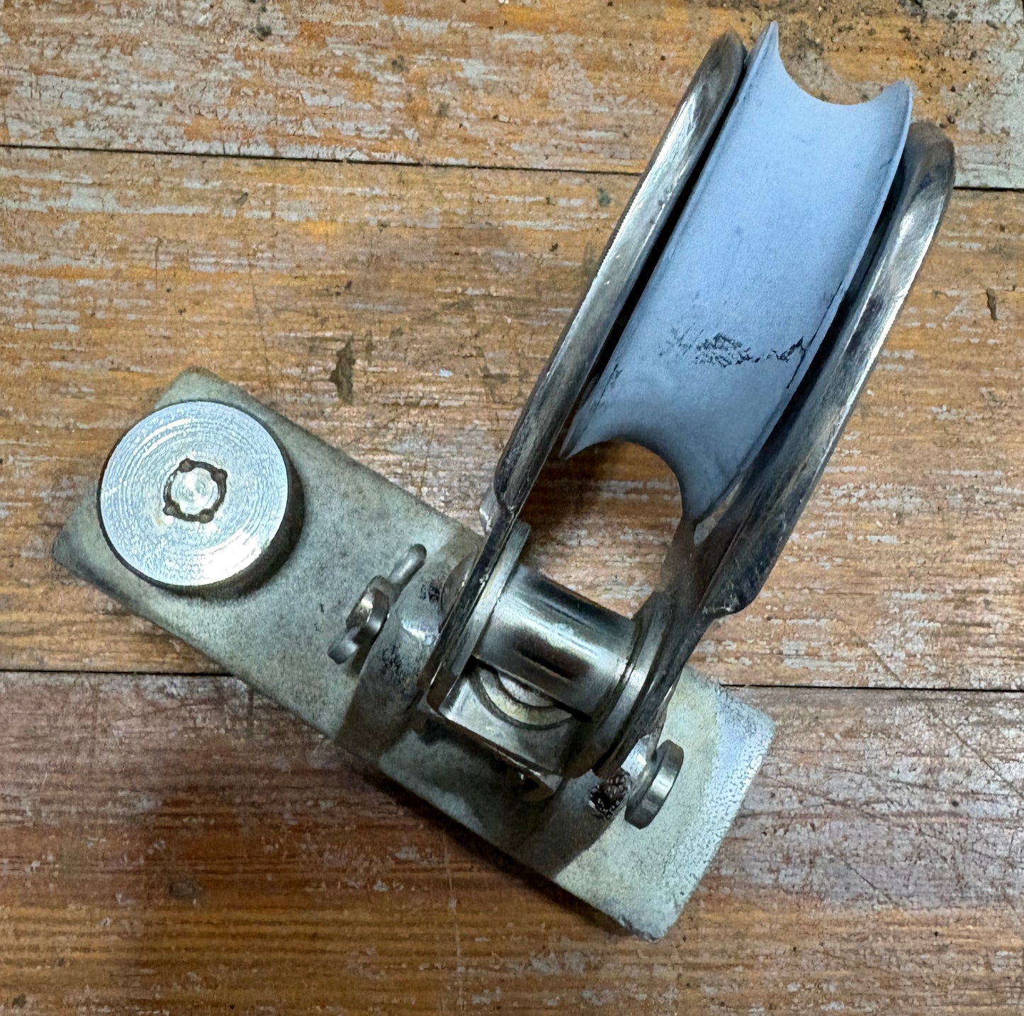 Fico FG480  Block on Bronze Car