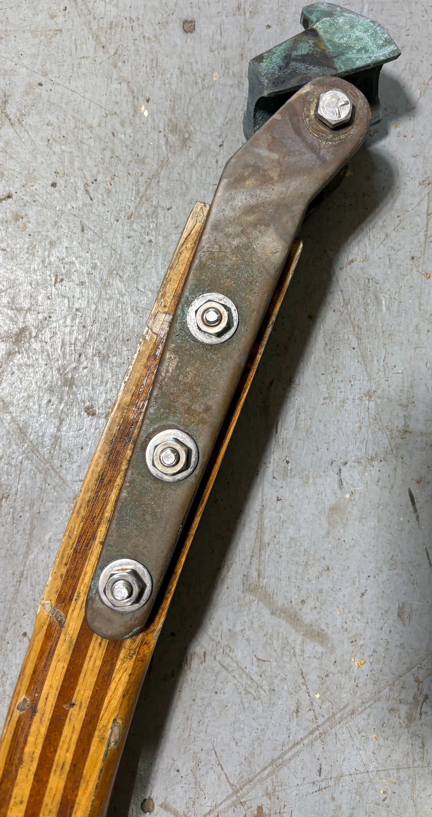 Tiller from Viking 33, 51"