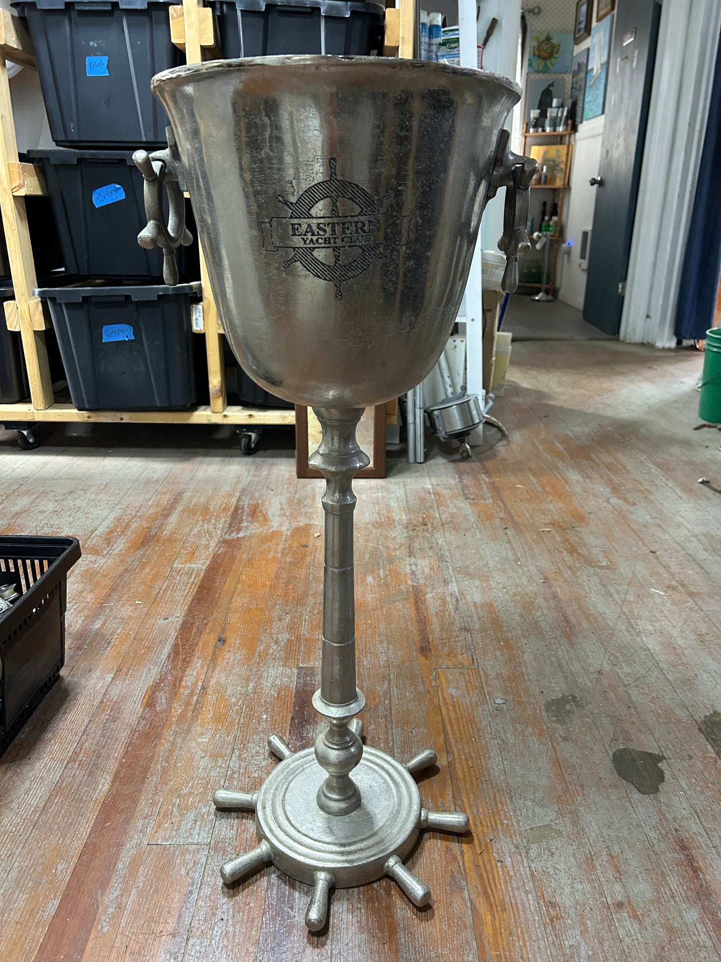 Large Eastern Yacht Club Aluminum Pedestal Champagne Ice Bucket Nautical Ship Wheel 35”