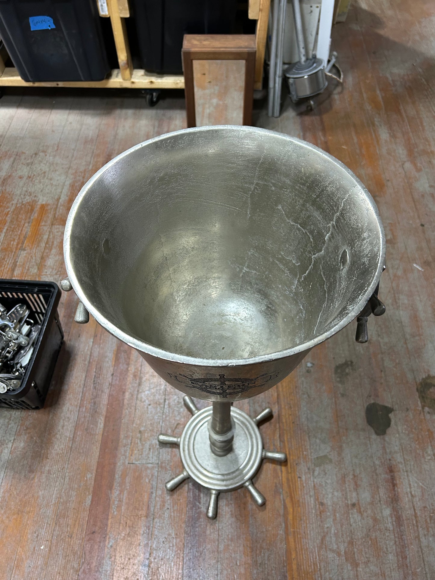 Large Eastern Yacht Club Aluminum Pedestal Champagne Ice Bucket Nautical Ship Wheel 35”