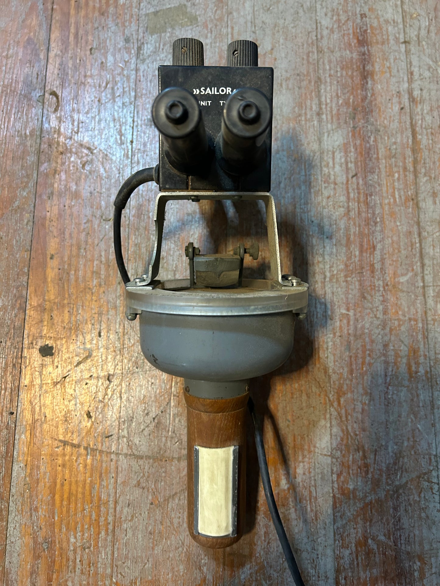 Sailor Type 46T Marine Radio Direction Finder RDF Receiver w/ Direction Finding Antenna S.P. Radio