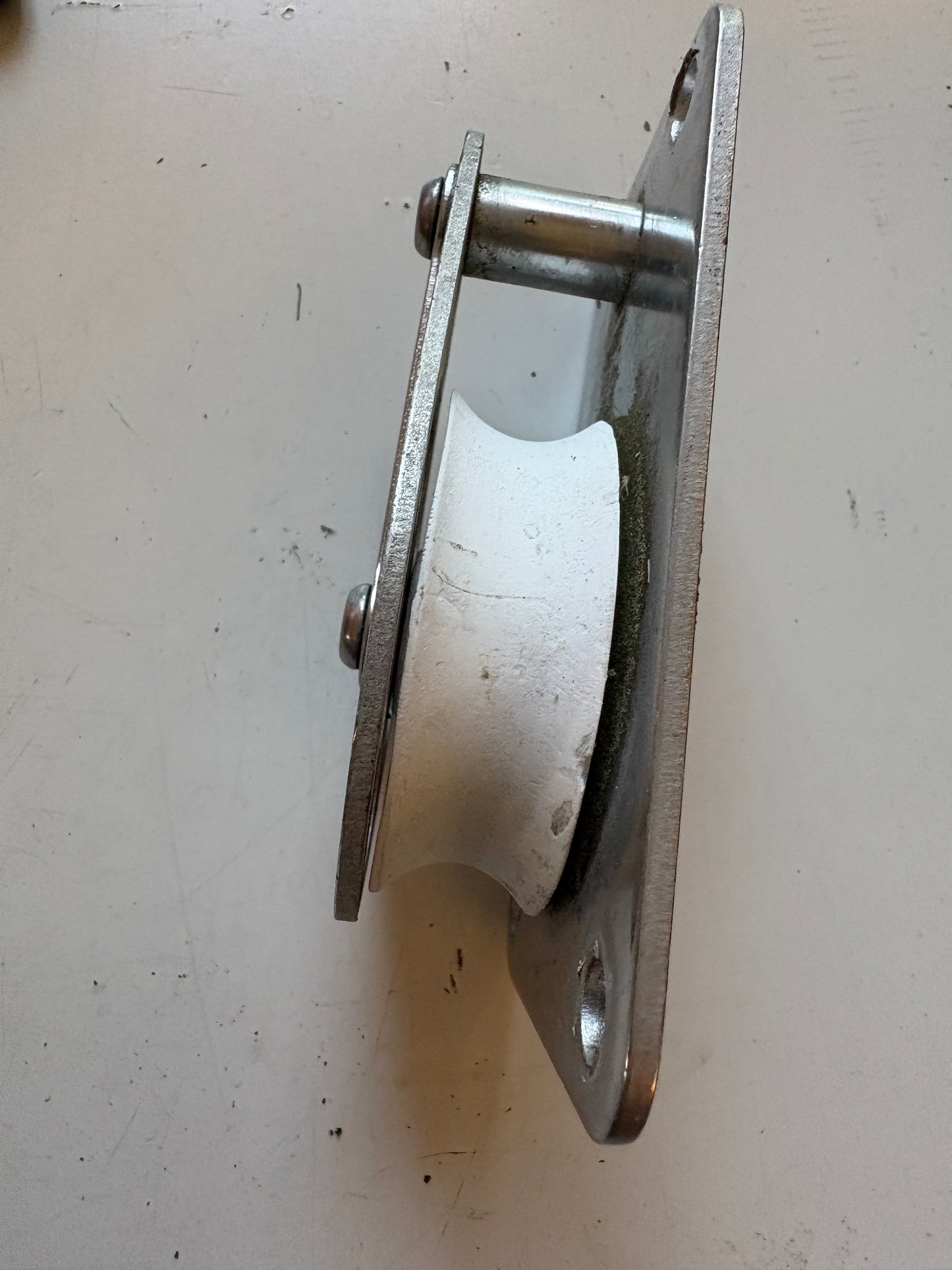 Schaefer Cheek Block 2 1/4" sheave 1/2" line