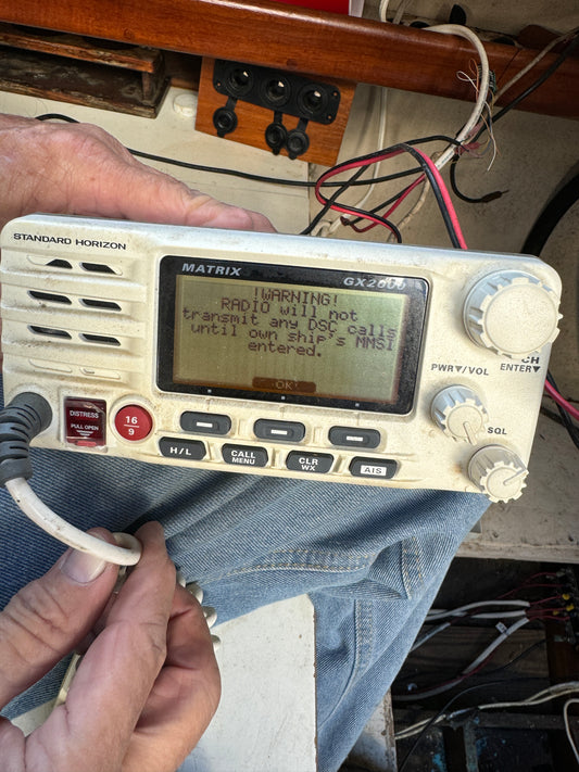 West Marine GX2000 Marine Radio - WORKS