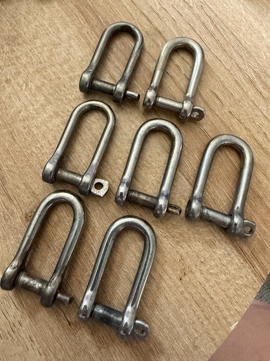LOT OF 7 Wichard Shackles - 1/4" Pin Diameter x 1/2" Width