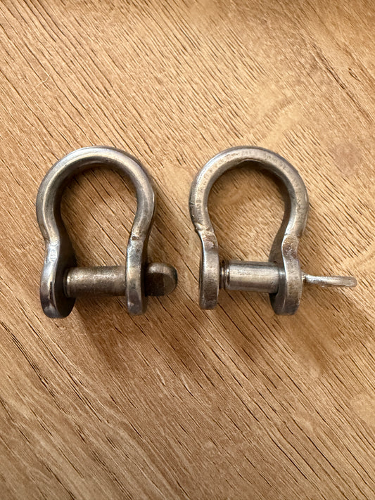 PAIR Bow Shackles - 5/16" Pin Diameter x 9/16" Width