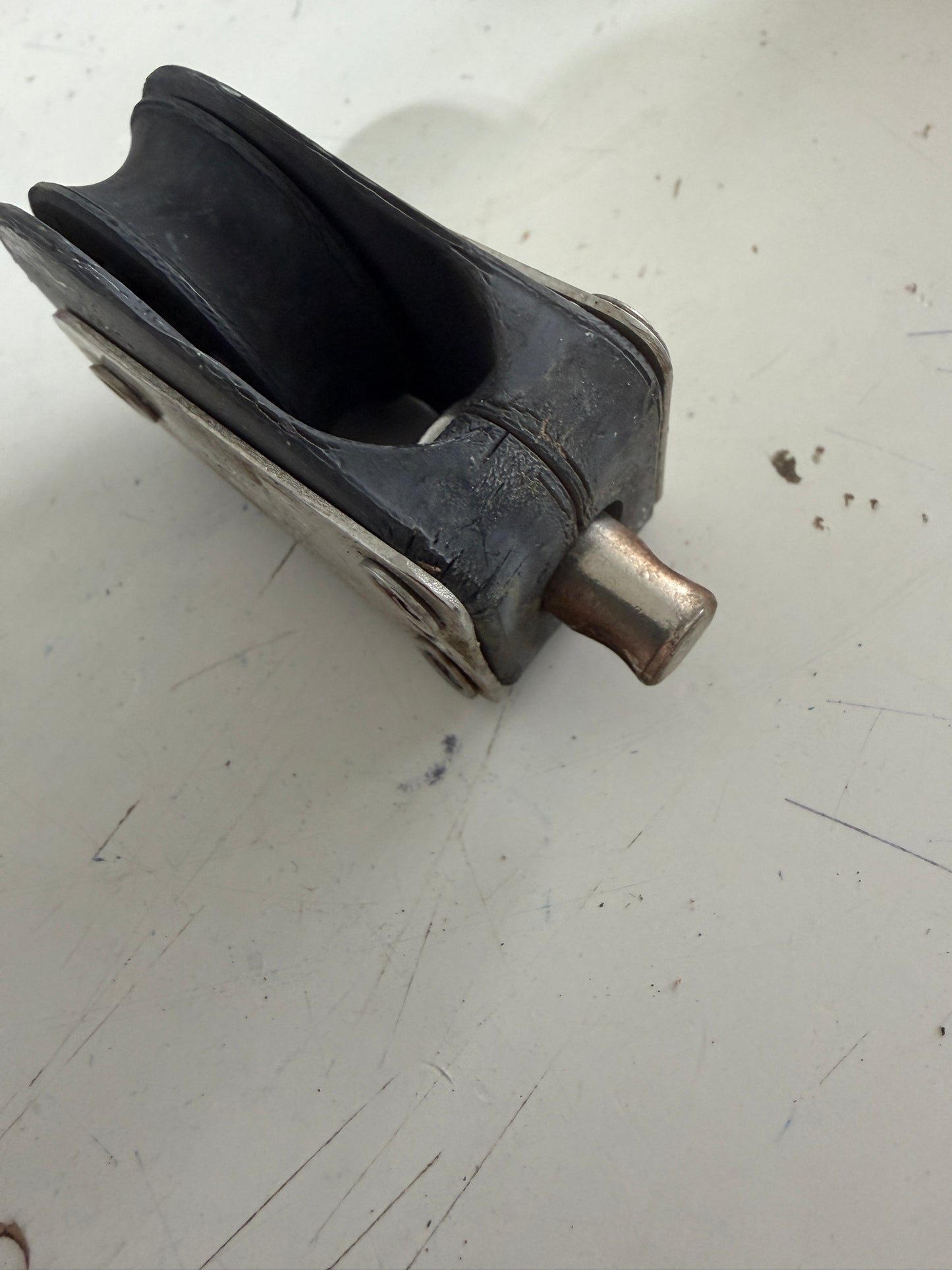 Seaway Single Swivel Block - 1 1/2" Sheave x 3/8" Line