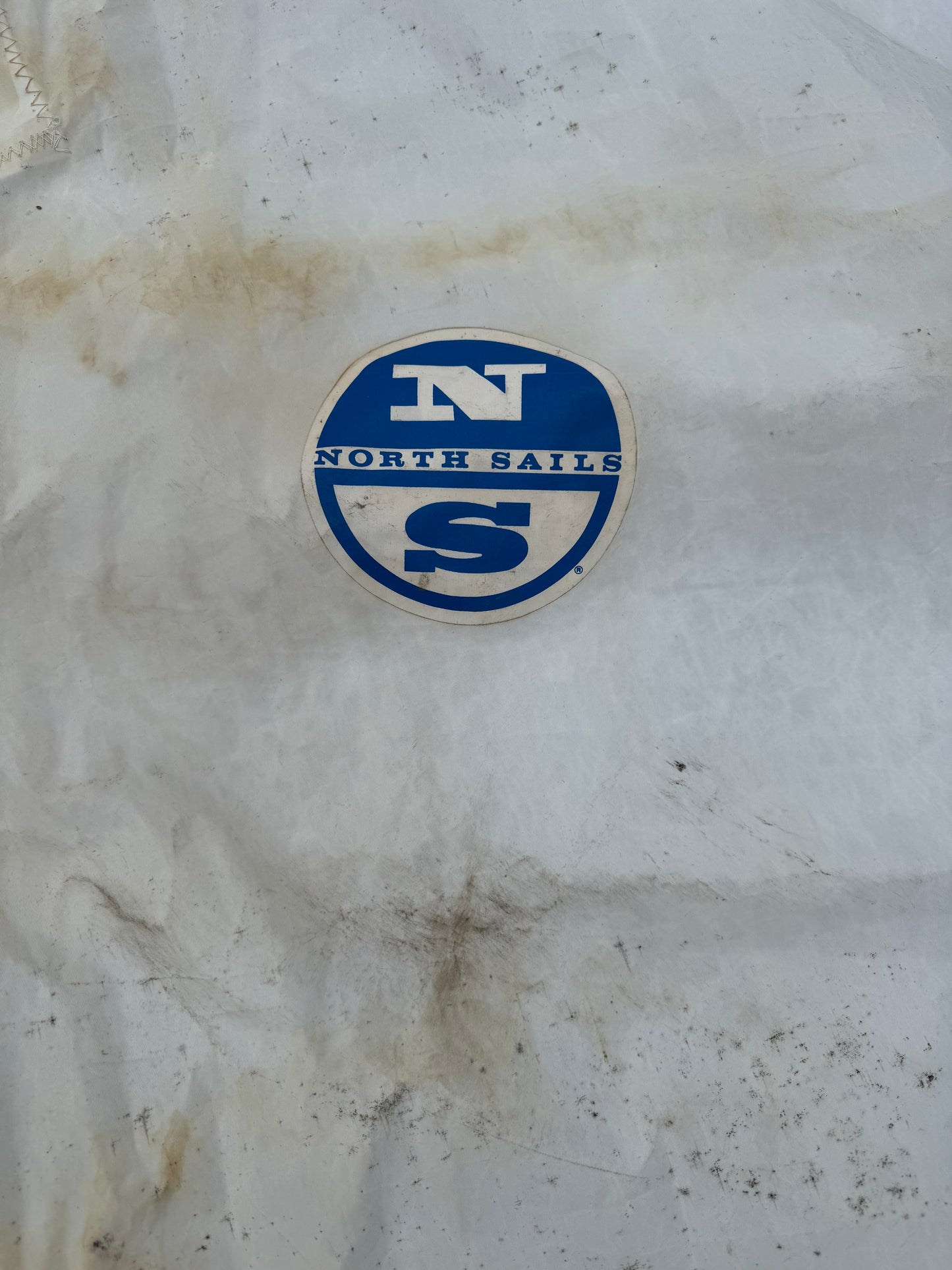 Mainsail Number 1621 - Luff 24'1" x Leech 26'7" x Foot 10'6"