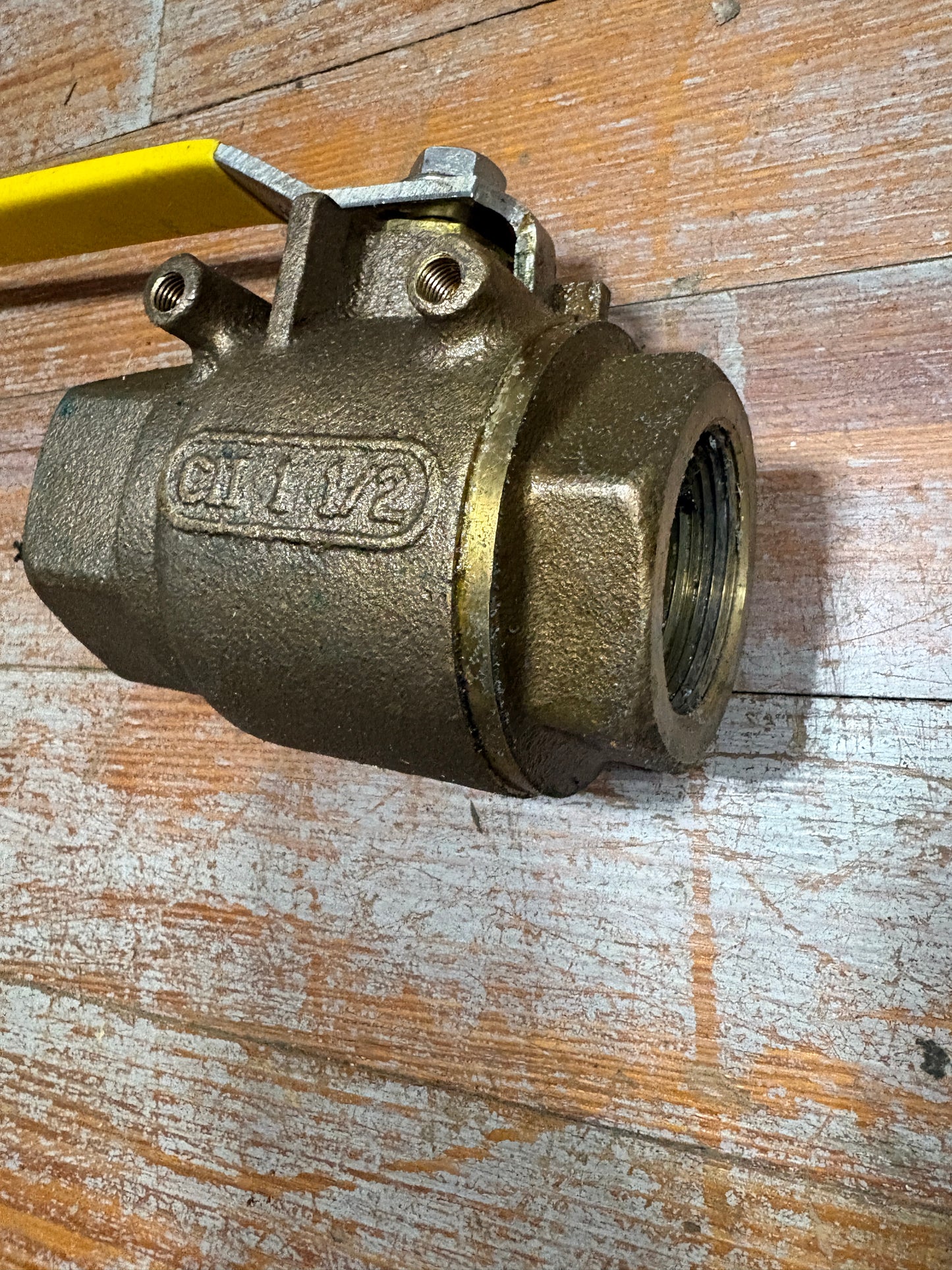 APOLLO Manual Two-Way Ball Valve: 1 1/2 in, Bronze