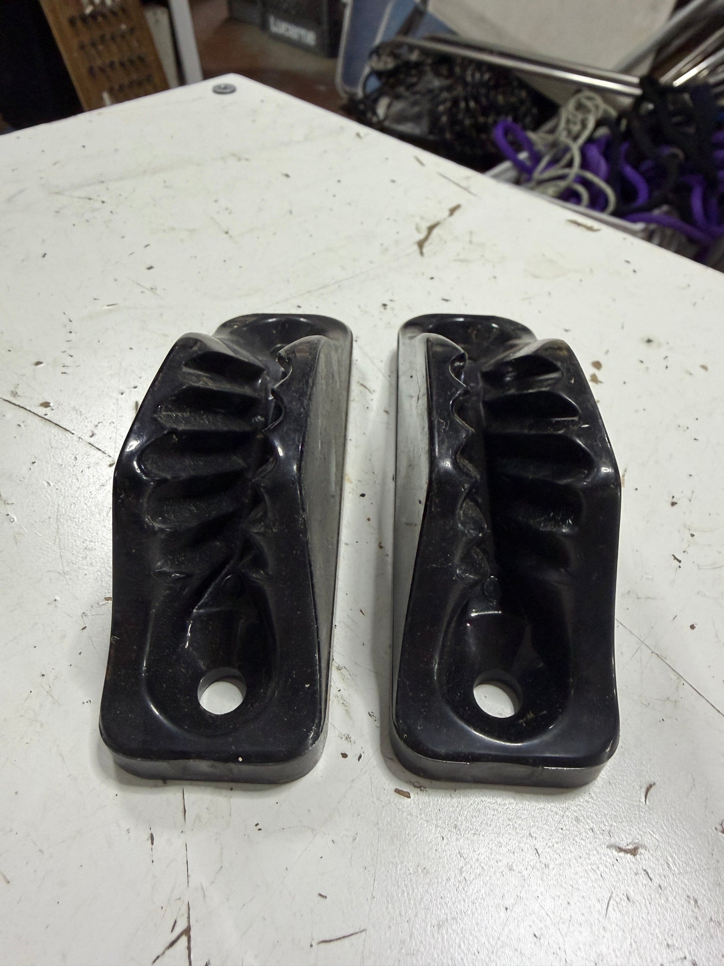 PAIR CL205 Clam Cleats - 3/8" - 5/8"